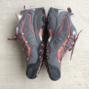 Size 11 North Face ultra